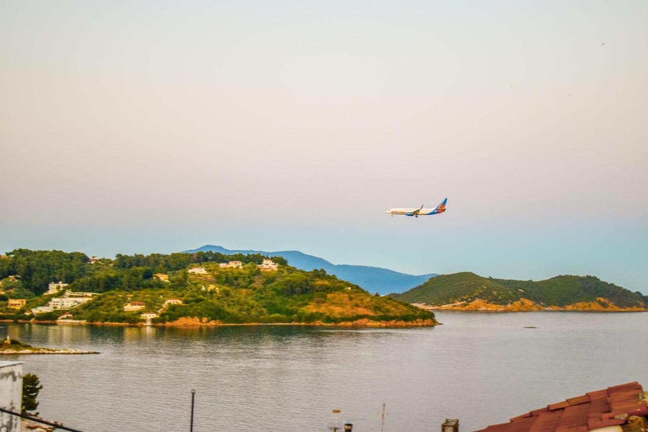 La Maison Plakes Rooftop Apt Skiathos Town Ngoại thất bức ảnh